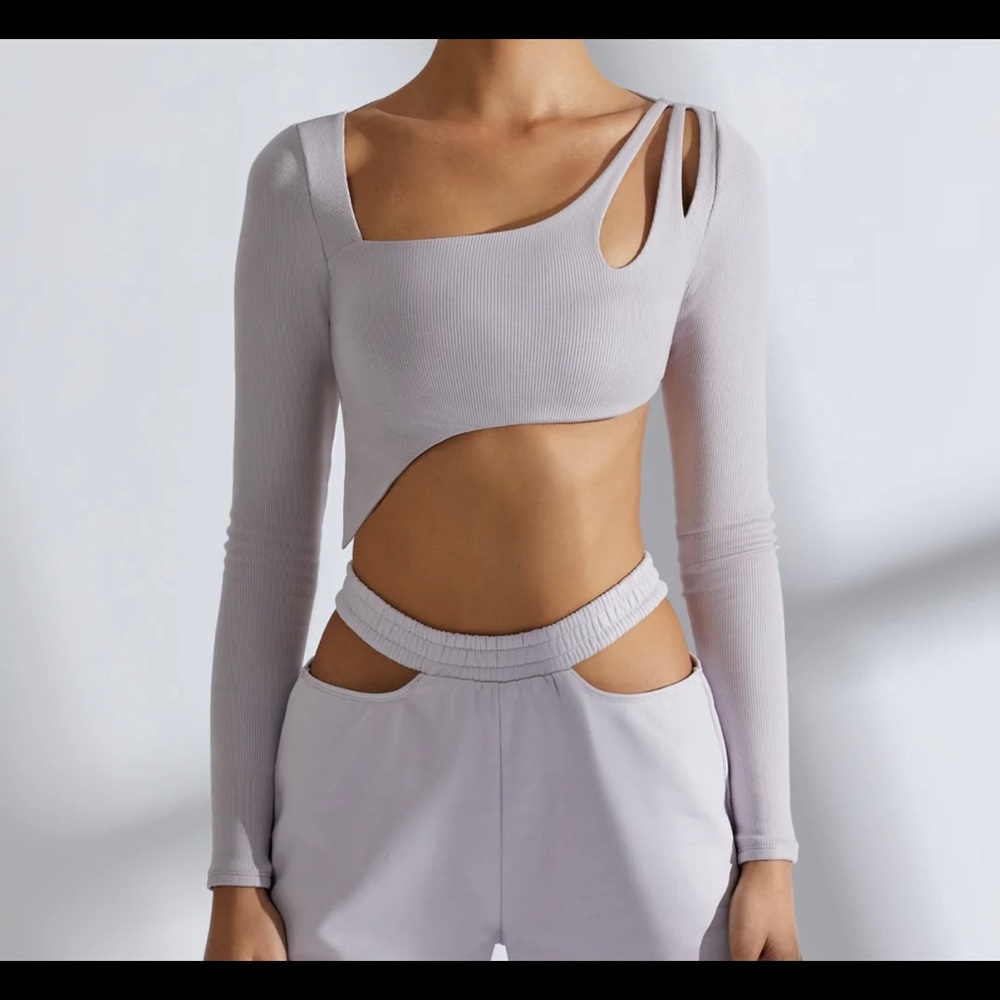 Backless Long Sleeve Crop Top